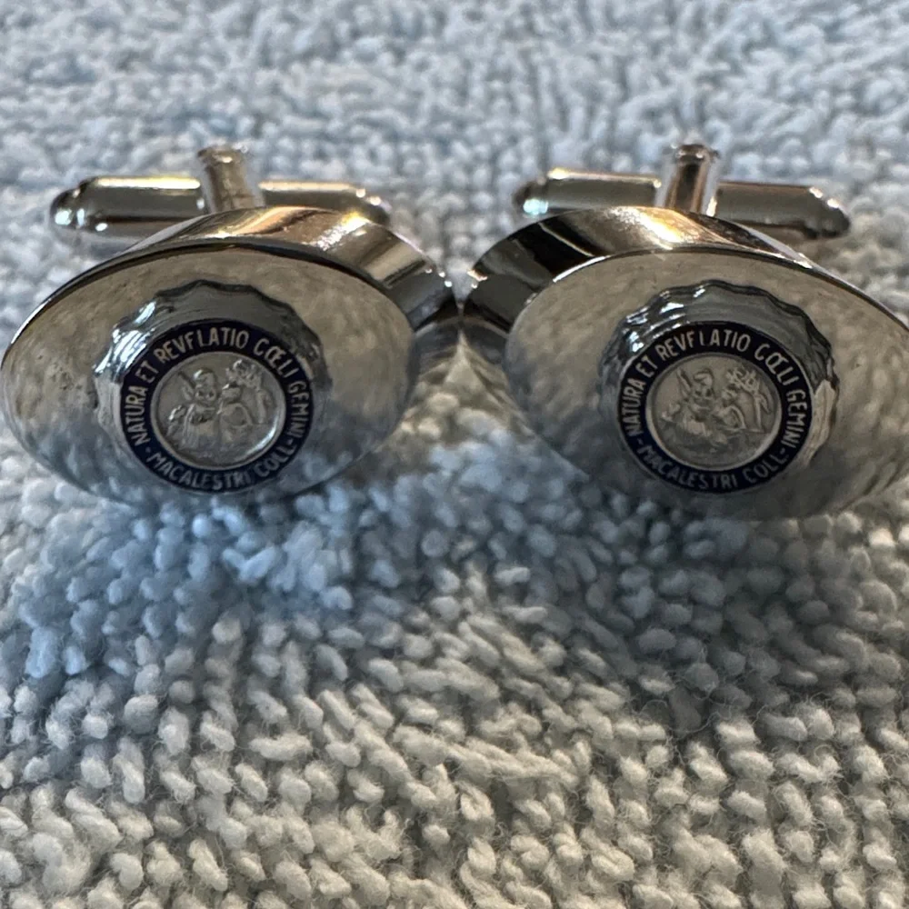 VTG Macalester College Liberal Arts St Paul Minnesota Signet Cuff Links Latin